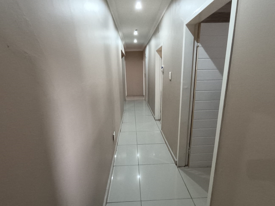 4 Bedroom Property for Sale in Geelhoutpark North West